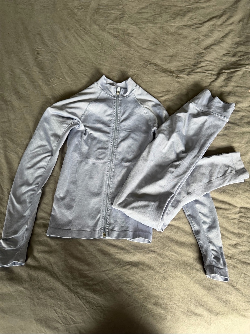 Bo & Tee leggings and zip top set in light blue